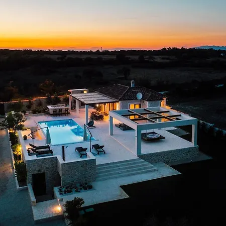 Olivetum Villa *
